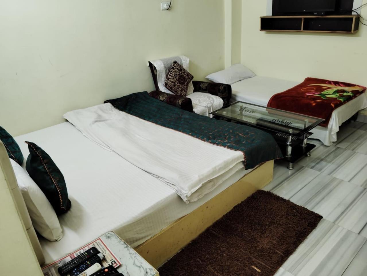 Ds Residency Varanasi-Prime Location-Parking Exterior photo